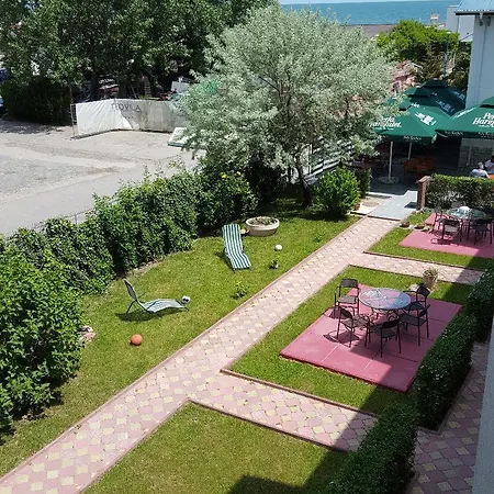 Guest house Paloma 3*